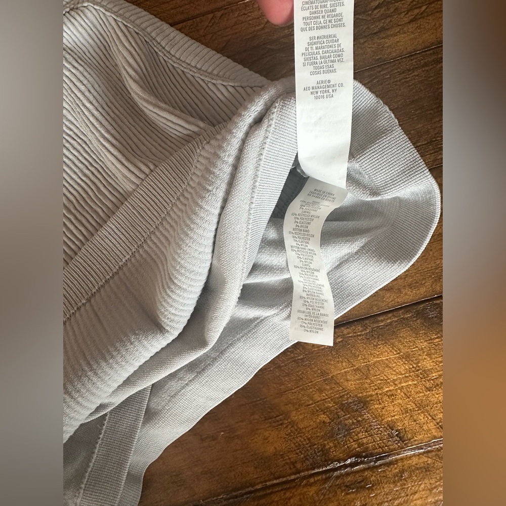 Aerie crop top. Size medium. - Picture 4 of 5